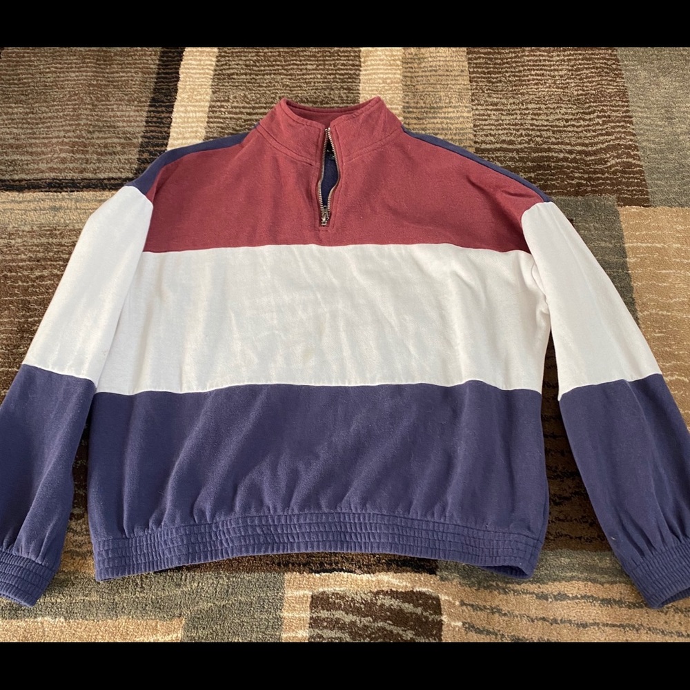 a very light comfortable crew neck